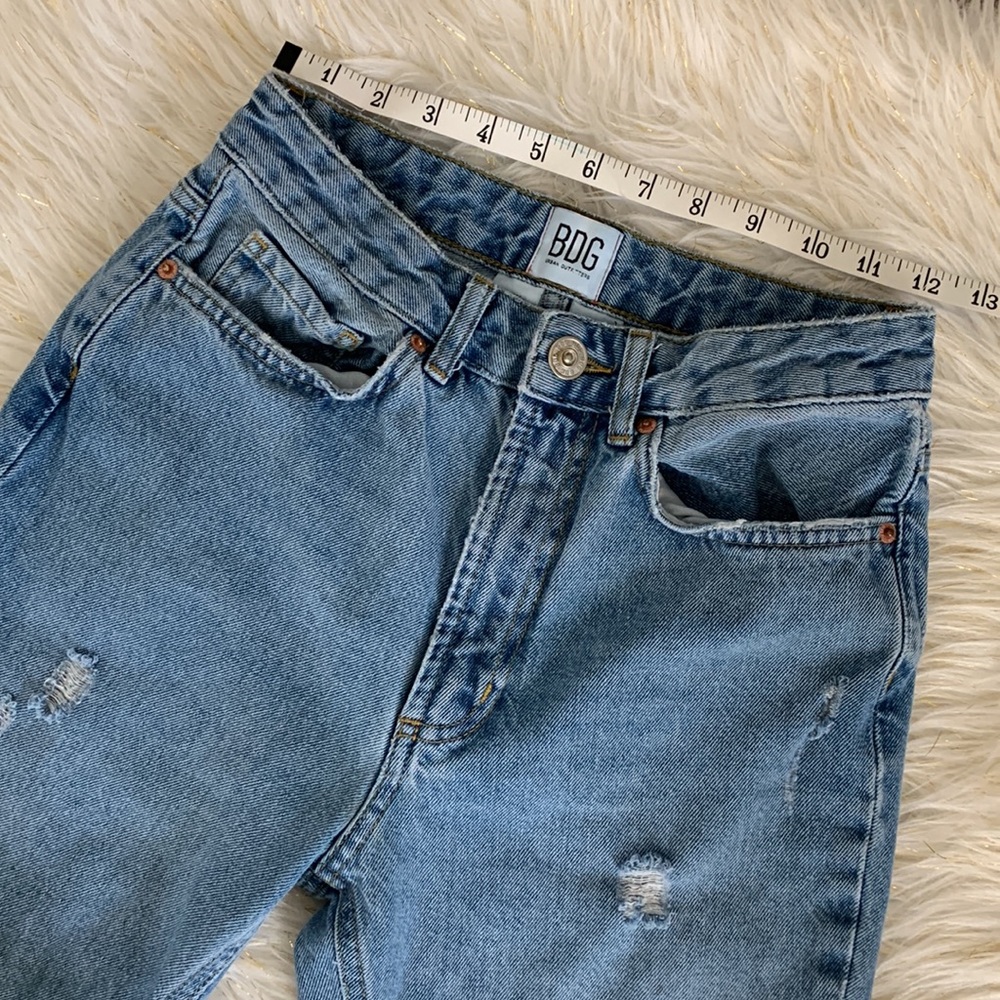 BDG by Urban Outfitters High Rise MoM Jeans - Picture 2 of 8